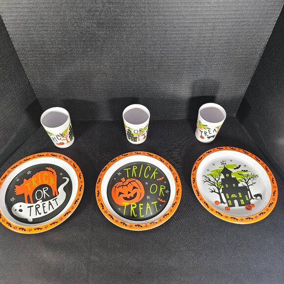 Ghoulish 100% Melamine Kids 6 Piece Party Set Halloween Decor New In Box - Picture 1 of 12